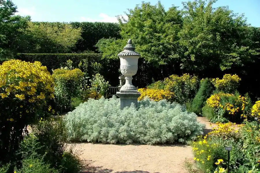 Professional Landscaping Contractor in Danbury, CT